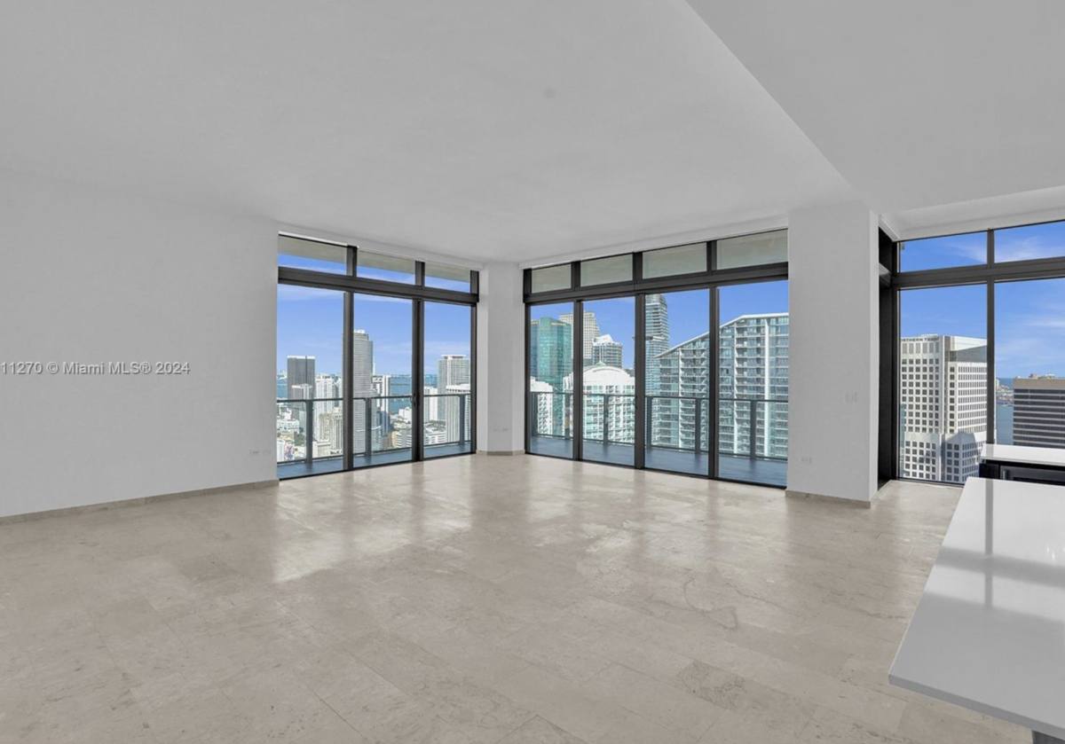 Apartment for rent at 88 SW 7th St #4011, Miami, FL 33130