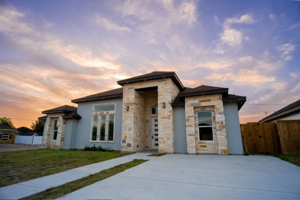 House for rent at 201 N Paseo De La Tranquilidad, Mission, TX 78572
