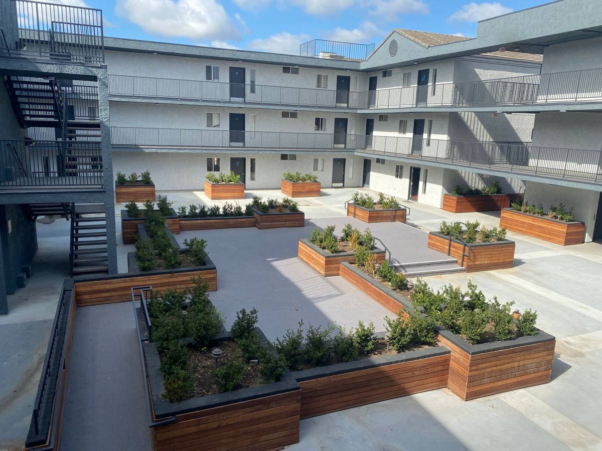 Apartment for rent at 3333 Motor Ave, Los Angeles, CA 90034