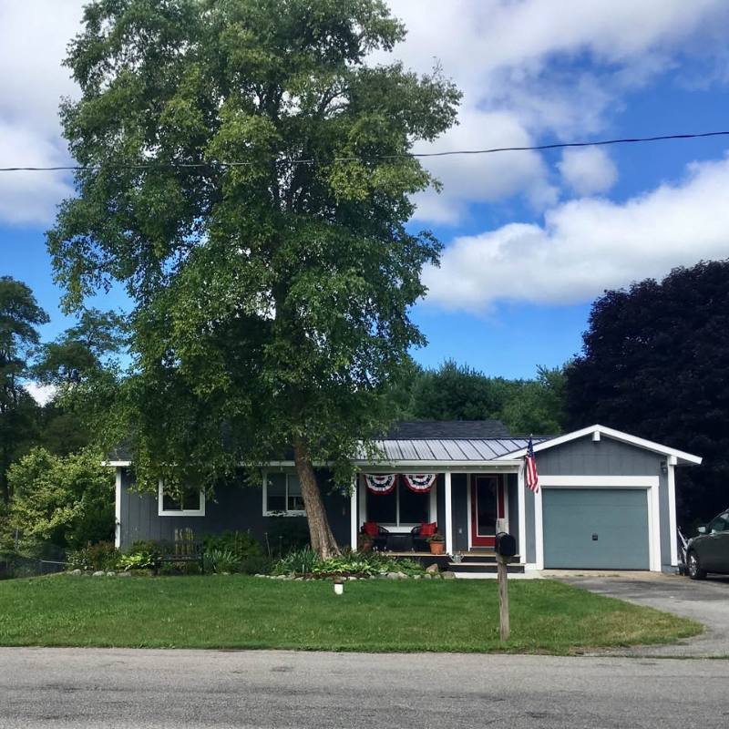 House for rent at 1473 Greenbrier Dr, Traverse City, MI 49685