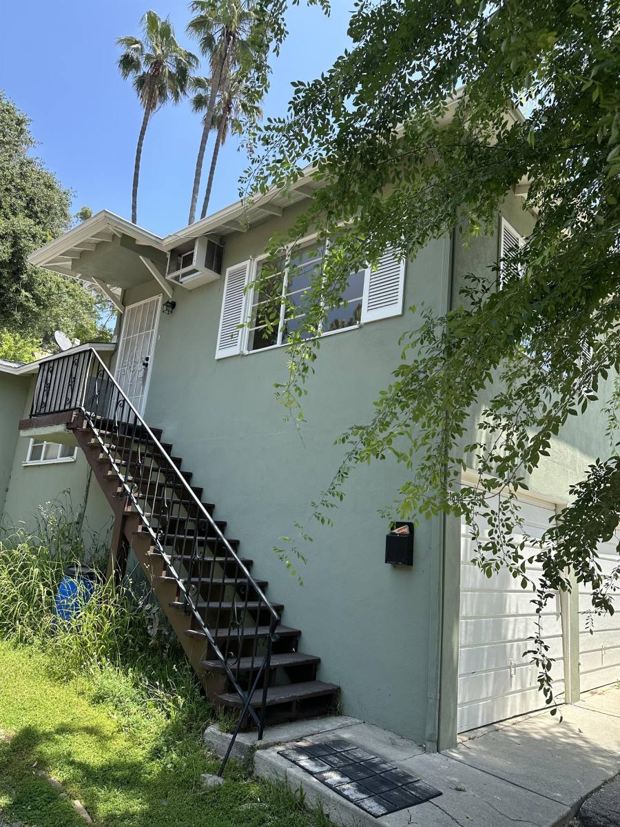 House for rent at 1843 1 2 Linda Rosa Ave, Los Angeles, CA 90041