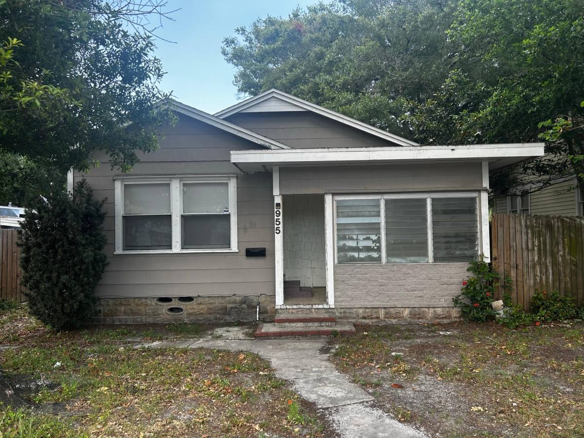 House for rent at Melrose, 955 28th St N, Saint Petersburg, FL 33713