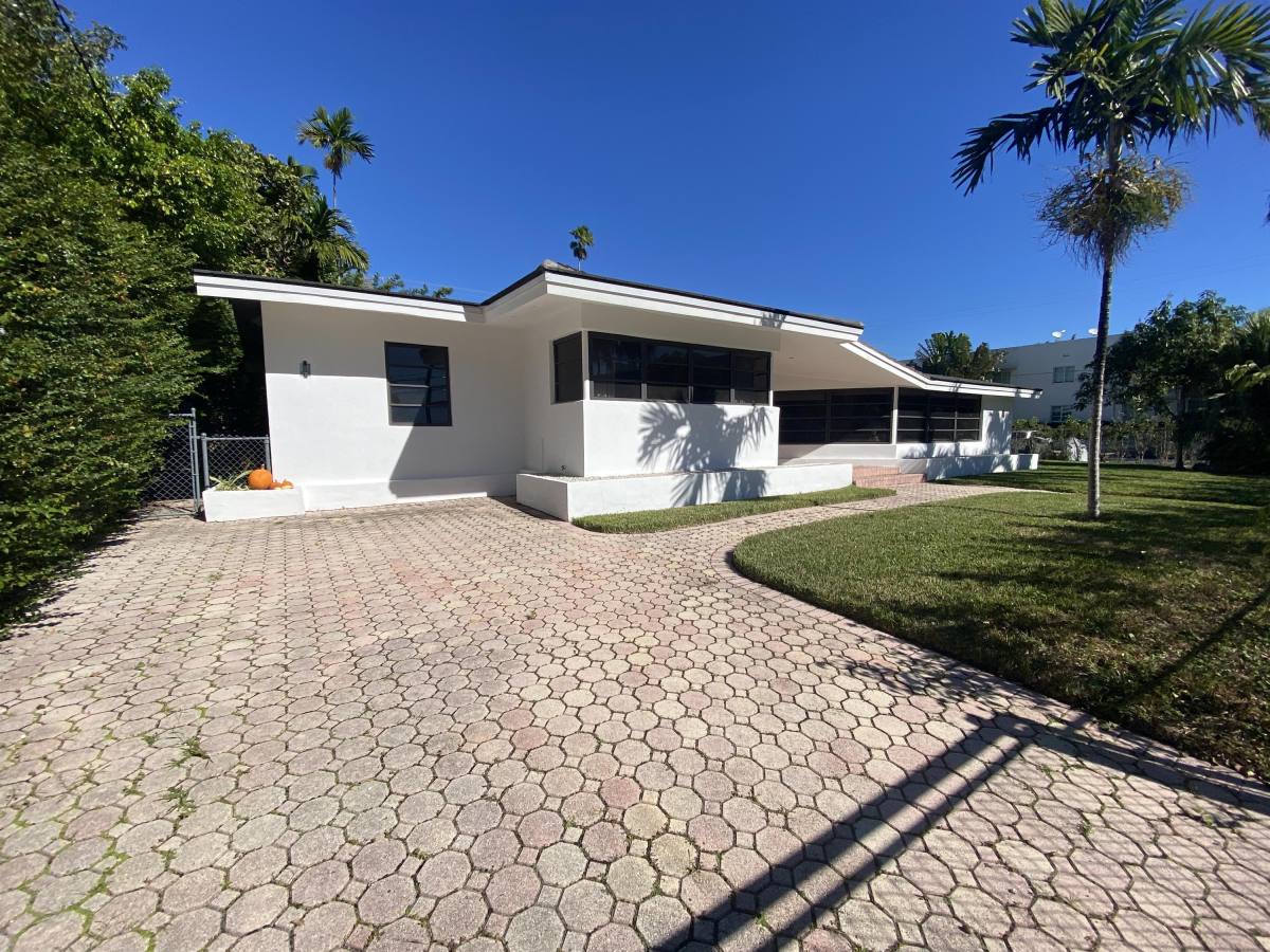 House for rent at 1101 Bay Dr, Miami Beach, FL 33141