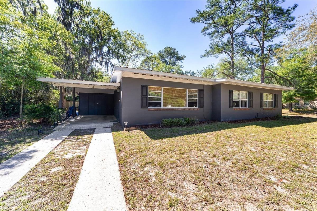 House for rent at Golf Club Manor, 414 NW 36th Terrace, Gainesville, FL 32607