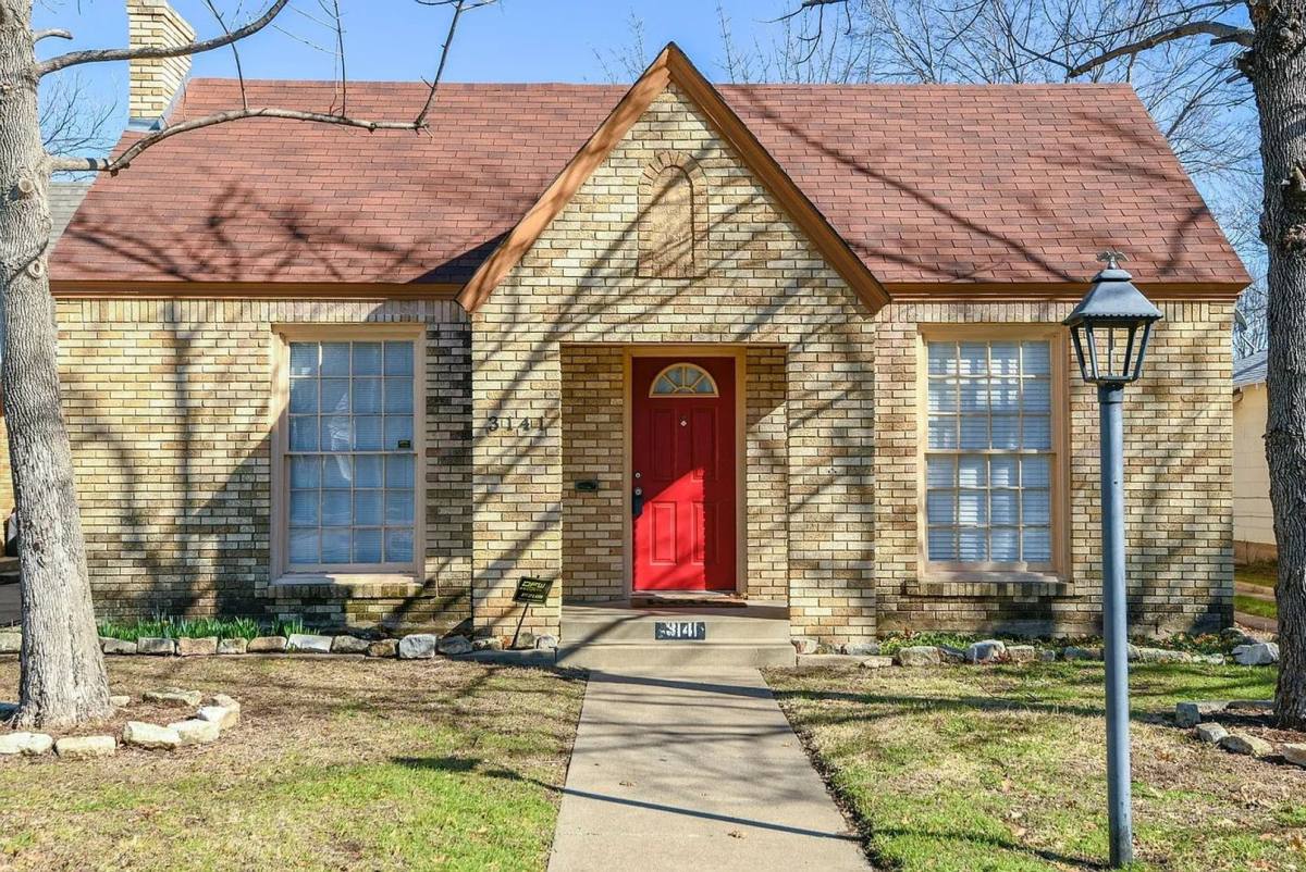 House for rent at 3141 Cockrell Ave, Fort Worth, TX 76109
