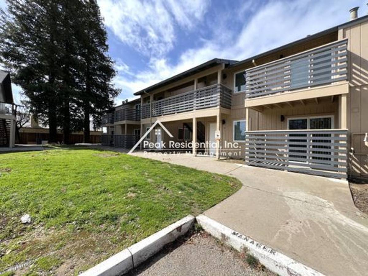 Apartment for rent at Gardenside, 3912 49th Ave, Sacramento, CA 95823
