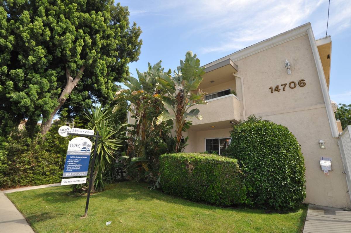 Apartment for rent at 14706 Dickens St, Sherman Oaks, CA 91403
