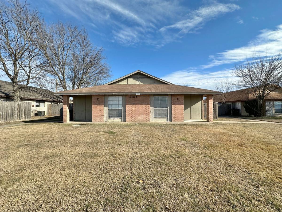 Apartment for rent at 2104 N Ws Young, Killeen, TX 76543