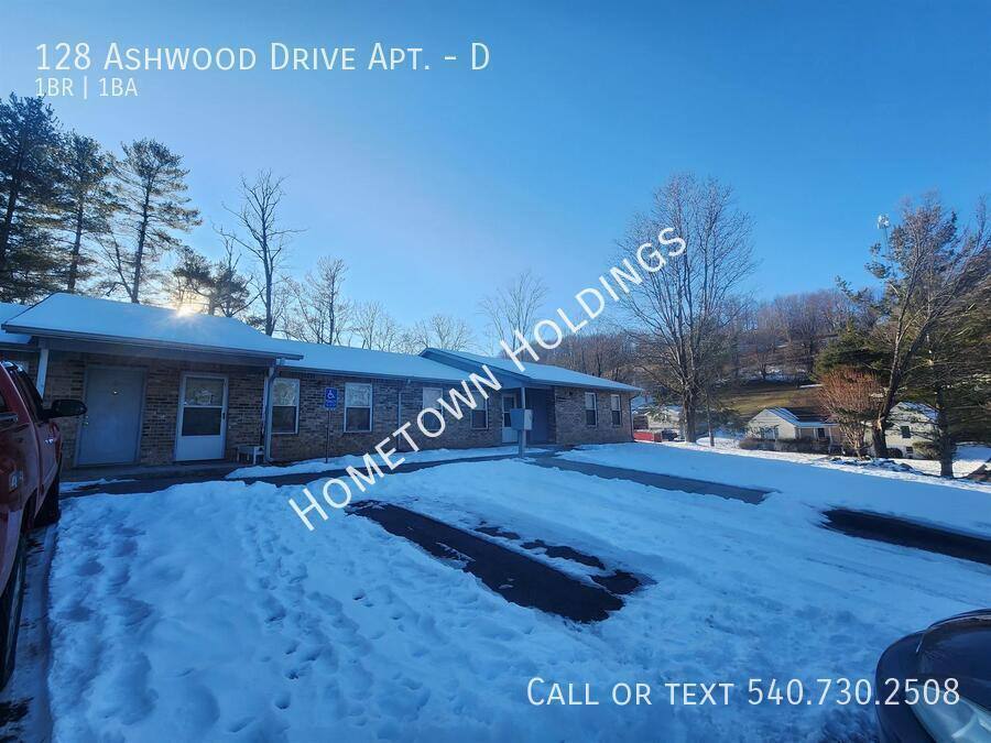 Apartment for rent at 128 Ashwood Dr #D, Tazewell, VA 24651