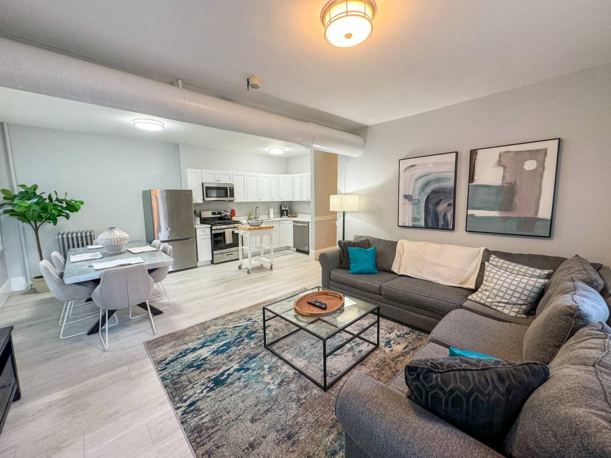 Apartment for rent at 636 Washington St #1, Brookline, MA 02446