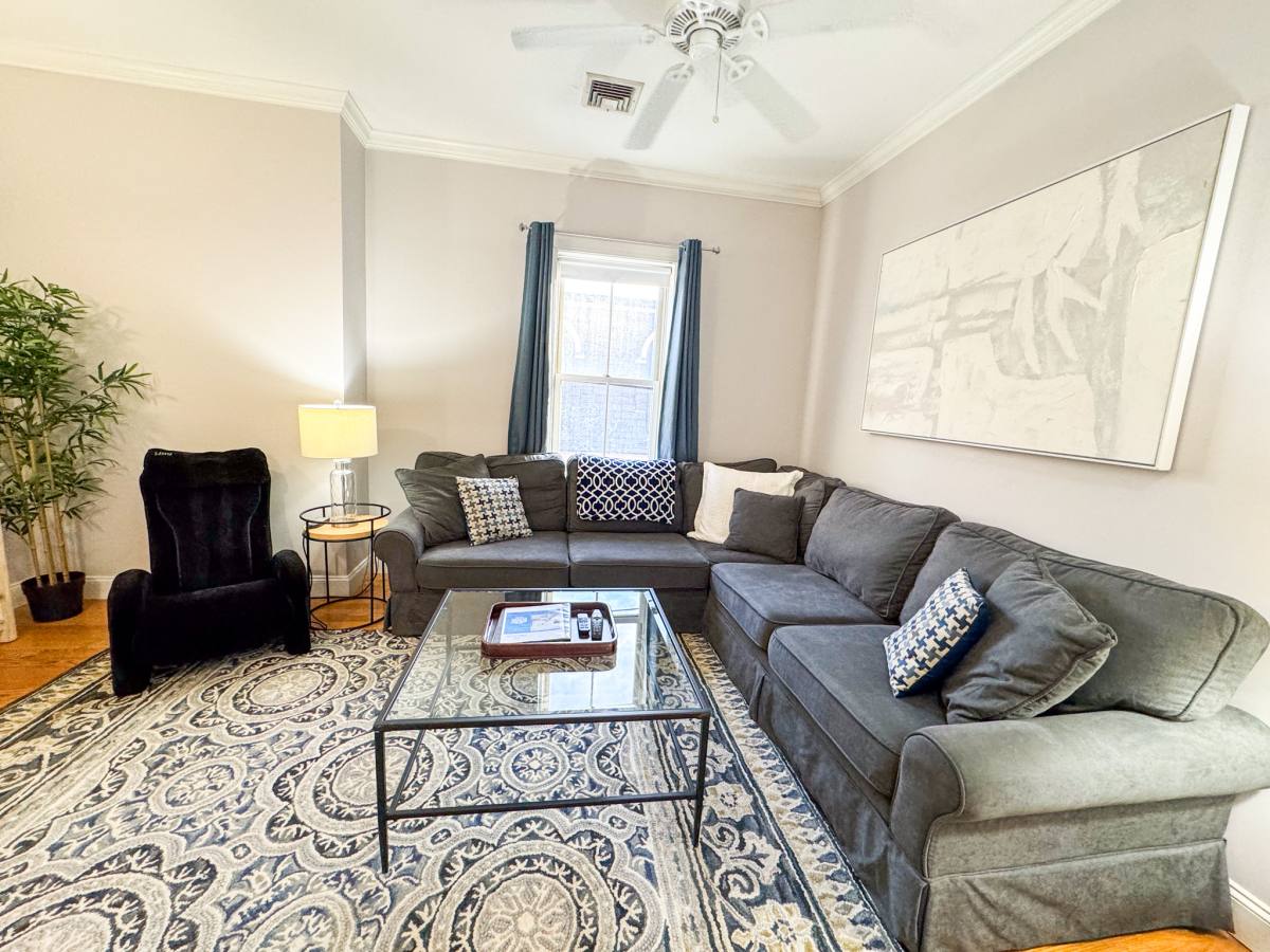 Apartment for rent at 7 Harvard Square #3B, Brookline, MA 02445