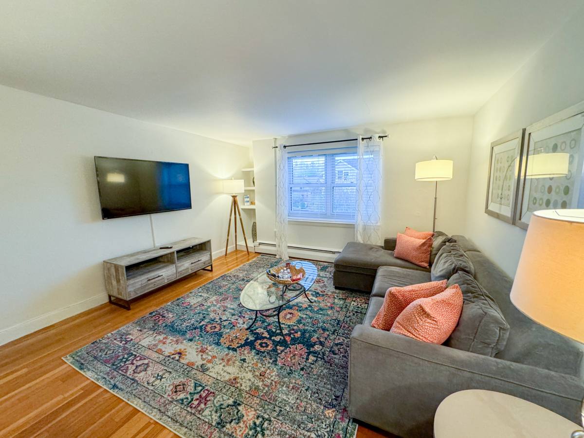Condo for rent at 91 Chestnut St #6, Brookline, MA 02445