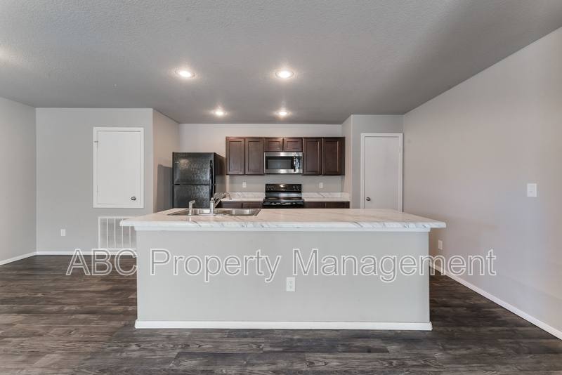 Apartment for rent at 242 N Marietta Way, Farmington, AR 72730
