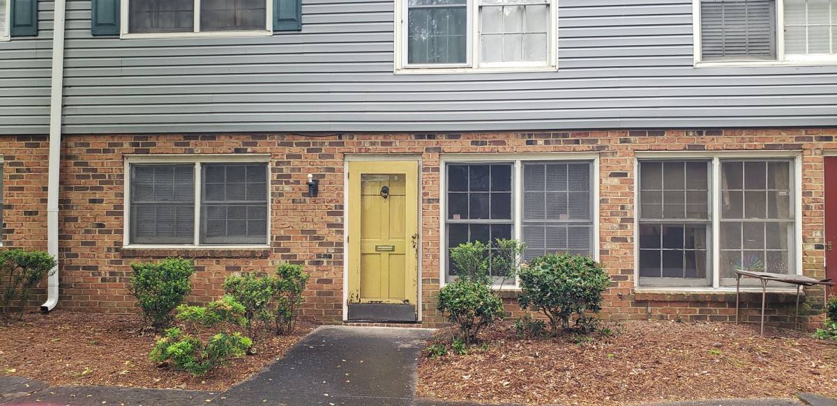 Condo for rent at 611-E Gunston Court, Winston Salem, NC 27106