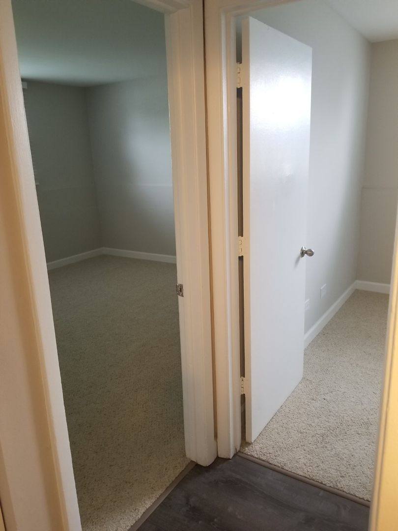 Apartment for rent at 985 Grand Canyon Parkway, Hoffman Estates, IL 60169