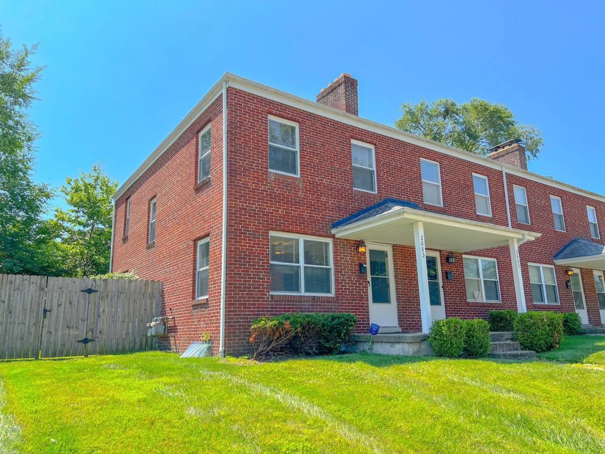 Apartment for rent at 2883-2889 Wicklow Rd, Columbus, OH 43204