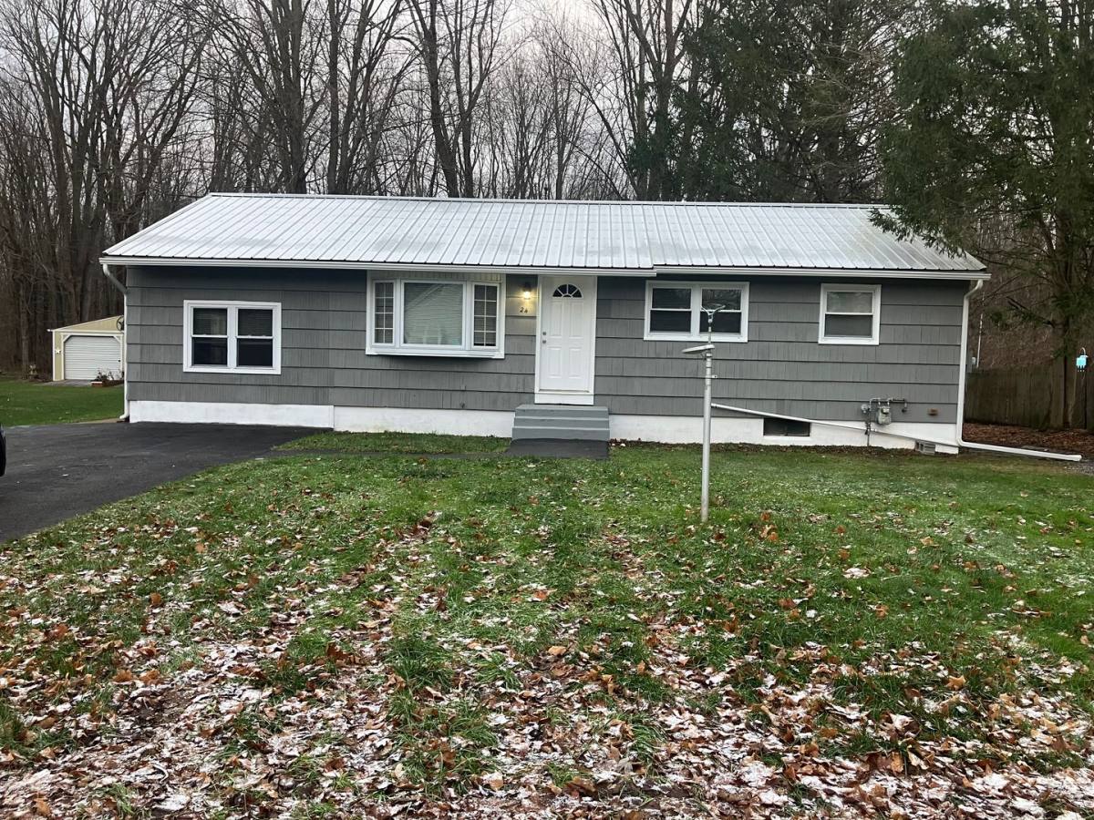 House for rent at 24 Phillips St, Baldwinsville, NY 13027