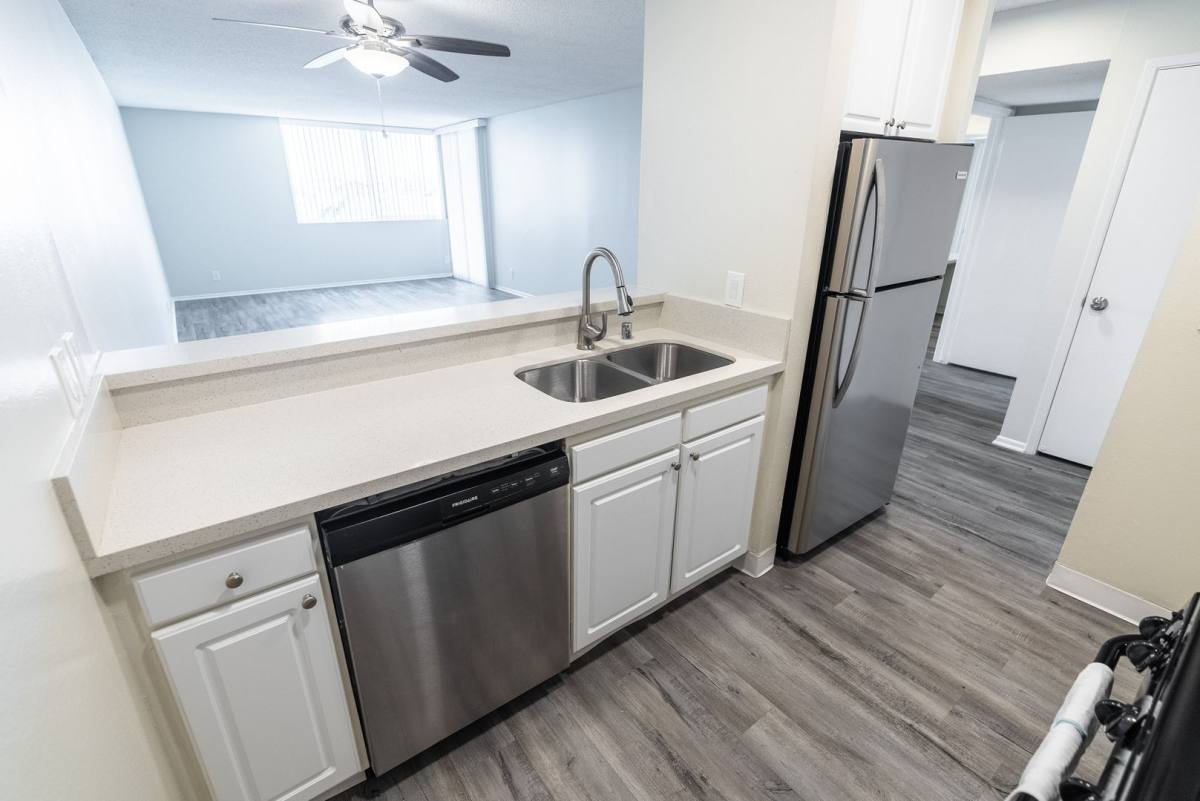 Apartment for rent at 4200 S Harbor Blvd, Oxnard, CA 93035