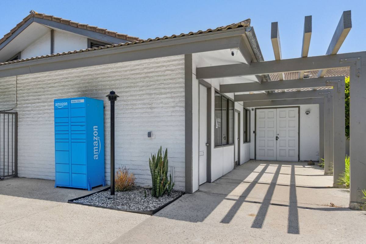 Apartment for rent at 4200 S Harbor Blvd, Oxnard, CA 93035