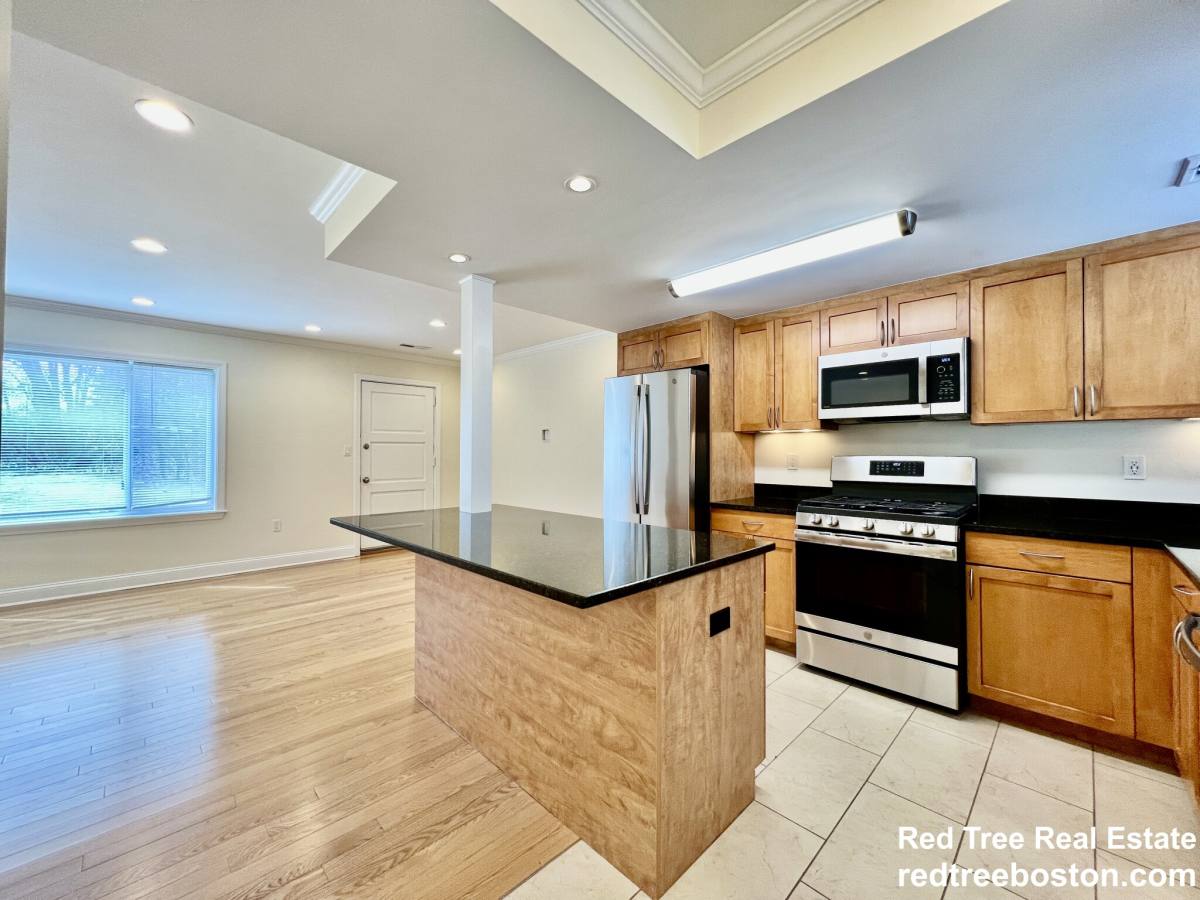 Apartment for rent at 180 Thornton Rd, Chestnut Hill, MA 02467