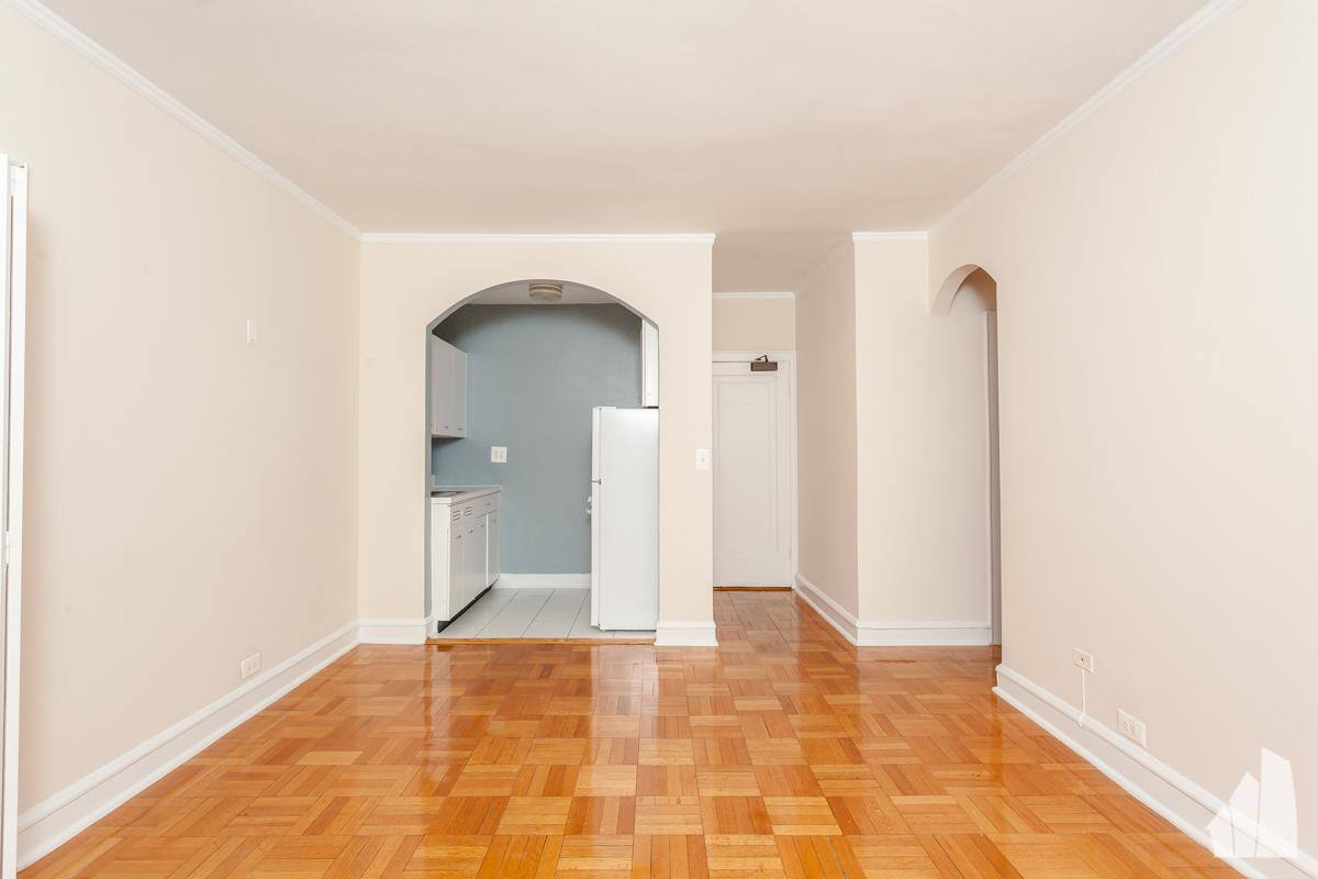 Apartment for rent at 1209 W Sherwin #803, Chicago, IL 60626