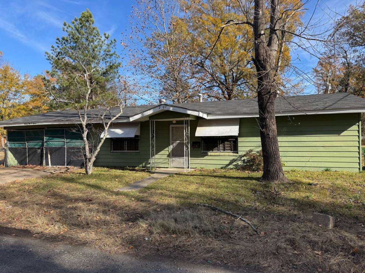 House for rent at 2507 S Cypress, Pine Bluff, AR 71603