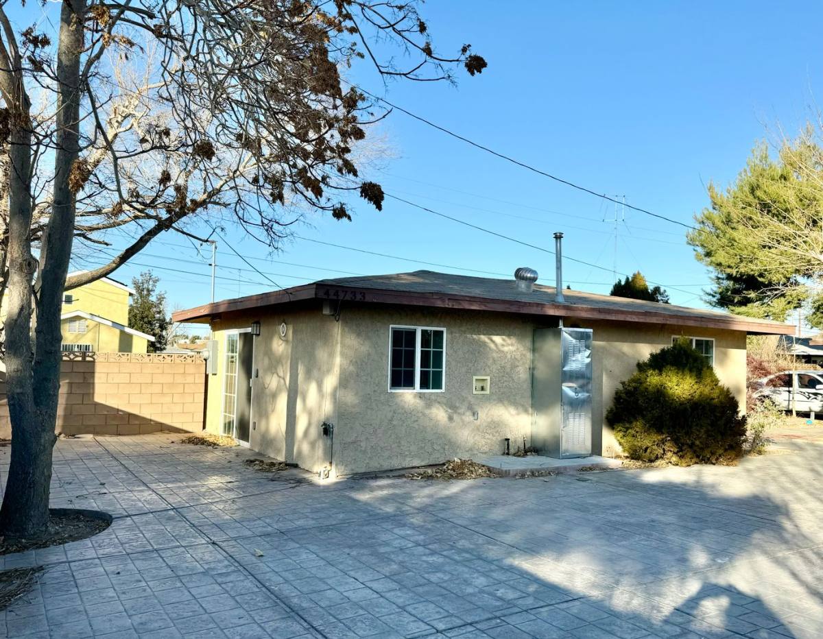 House for rent at 44735 Gadsden Ave, Lancaster, CA 93534