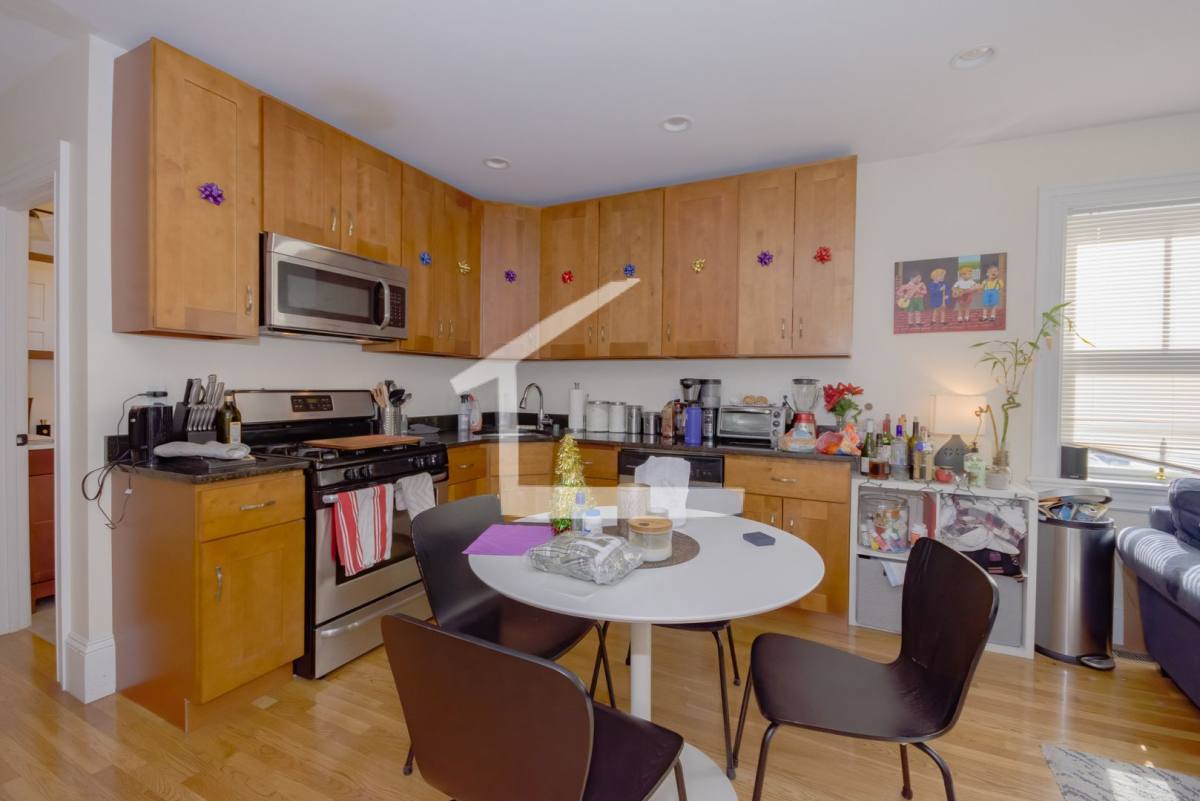 Townhouse for rent at 80 Linden St #2E, Allston, MA 02134