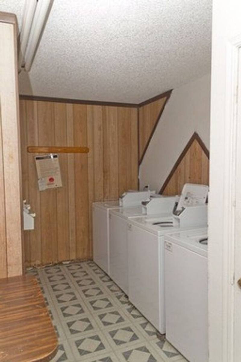 Apartment for rent at 120 NE 21st St, Oklahoma City, OK 73160