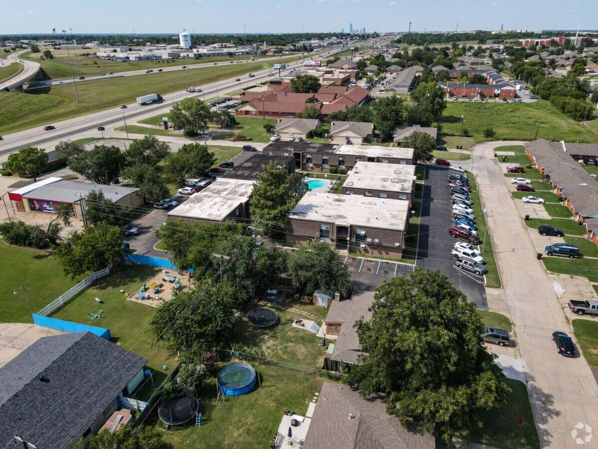Apartment for rent at 120 NE 21st St, Oklahoma City, OK 73160