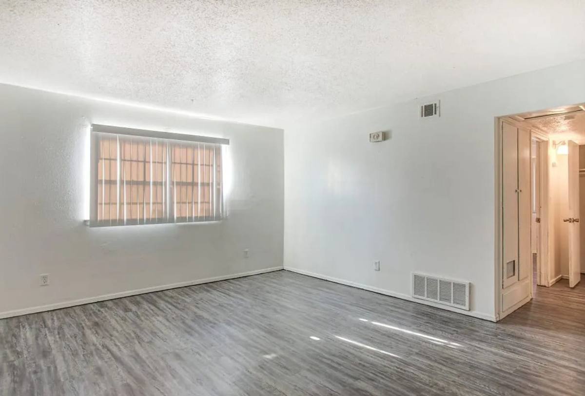 Apartment for rent at 120 NE 21st St, Oklahoma City, OK 73160
