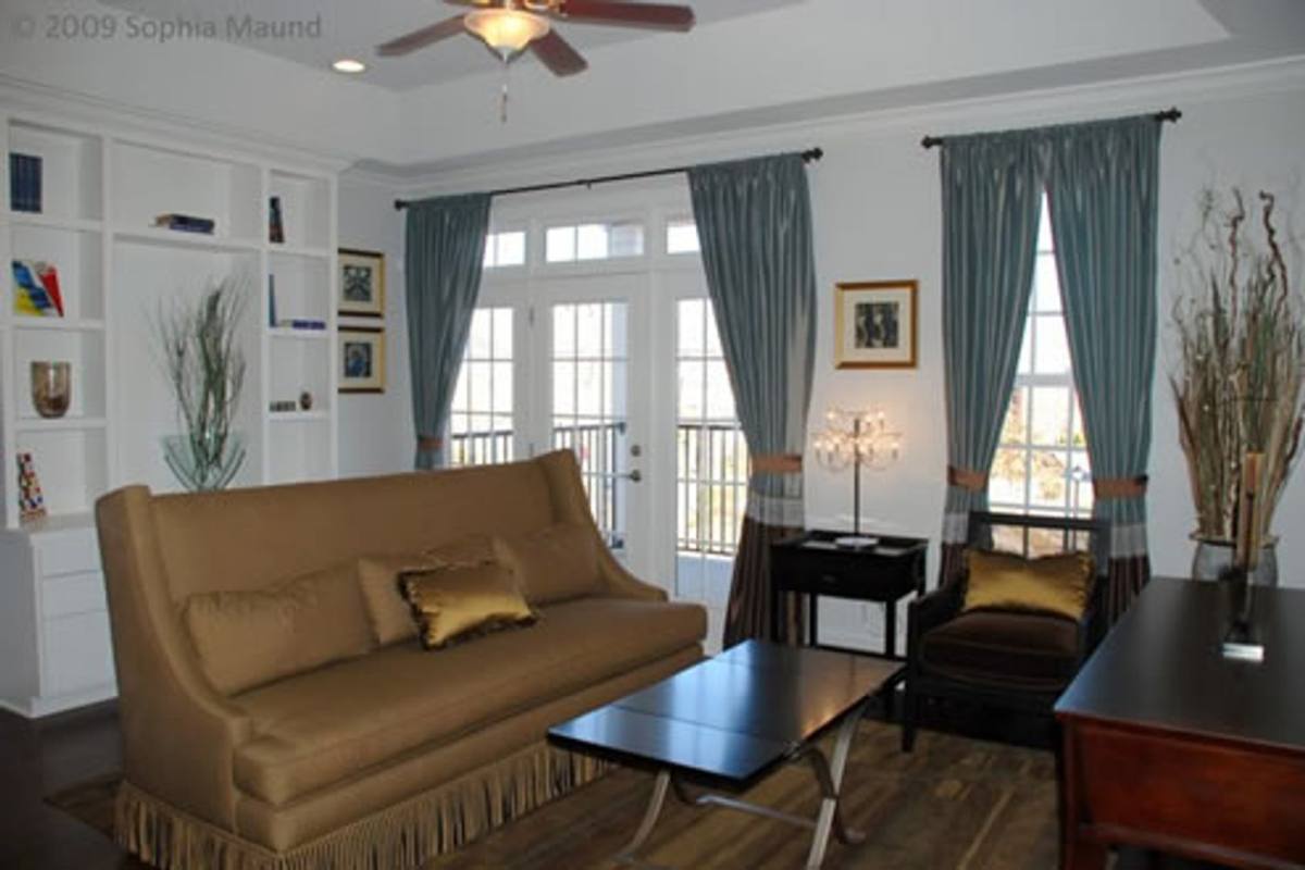 Apartment for rent at 238 E Lewis St, Greensboro, NC 27406
