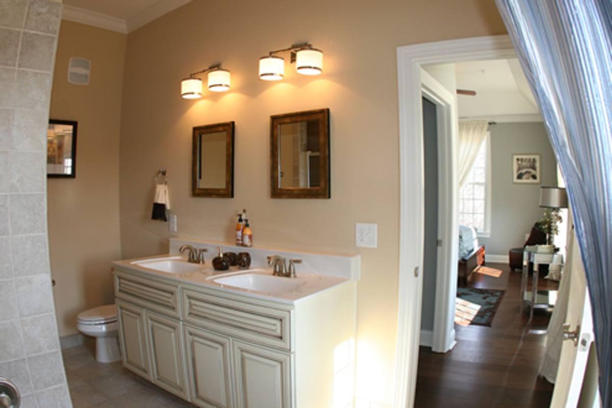 Apartment for rent at 238 E Lewis St, Greensboro, NC 27406