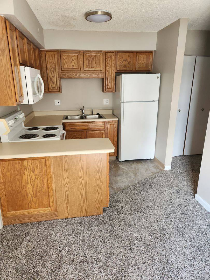 Apartment for rent at 708 16th St, Des Moines, IA 50314
