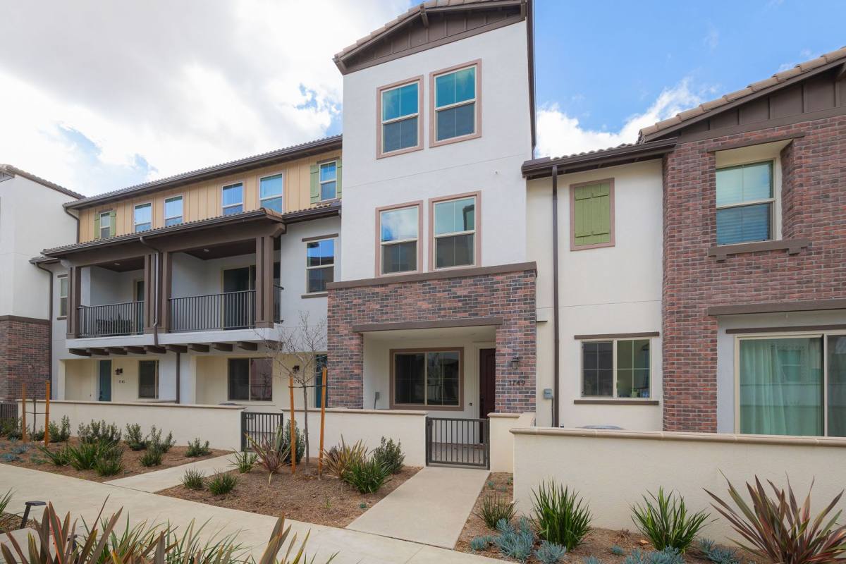 Townhouse for rent at 1749 Laurelwood Way, Oceanside, CA 92056