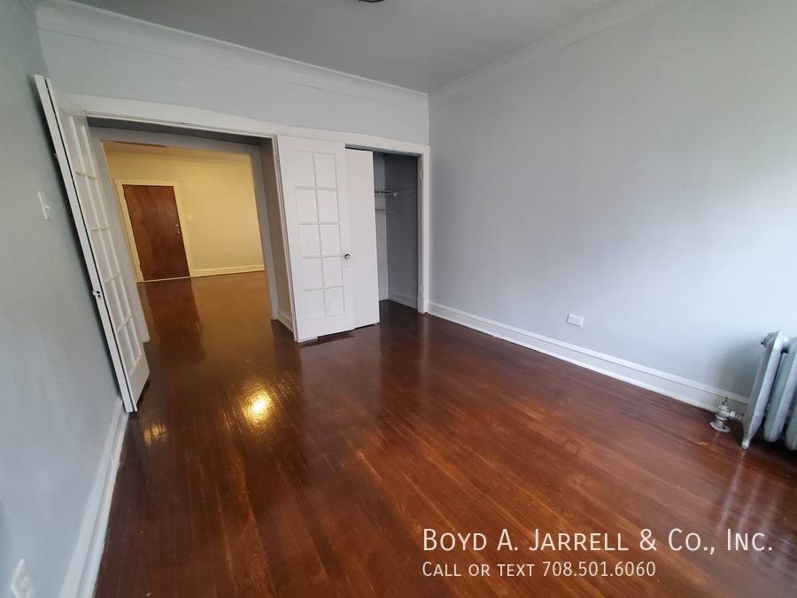 Apartment for rent at 10853 S Vernon Ave #109 53-1N, Chicago, IL 60628