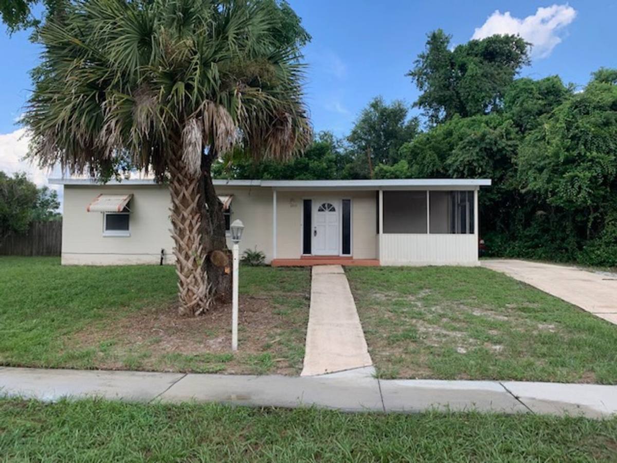 House for rent at 2375 Austin Ave, Deltona, FL 32738