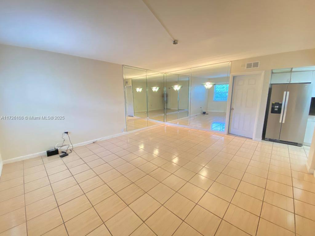 Apartment for rent at 801 Meridian Ave #2E, Miami Beach, FL 33139