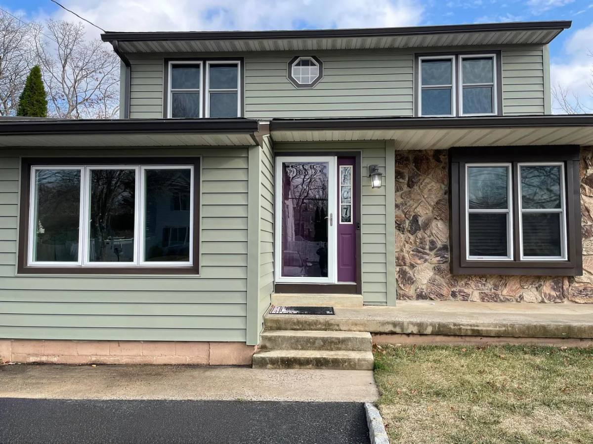 House for rent at 807 Willow Rd, Toms River, NJ 08753