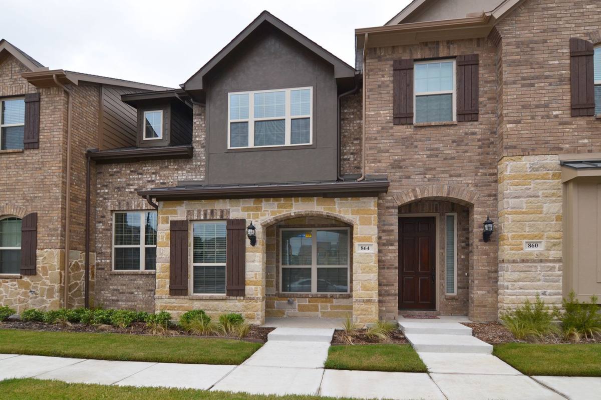Townhouse for rent at 864 Dartford Dr, Richardson, TX 75081