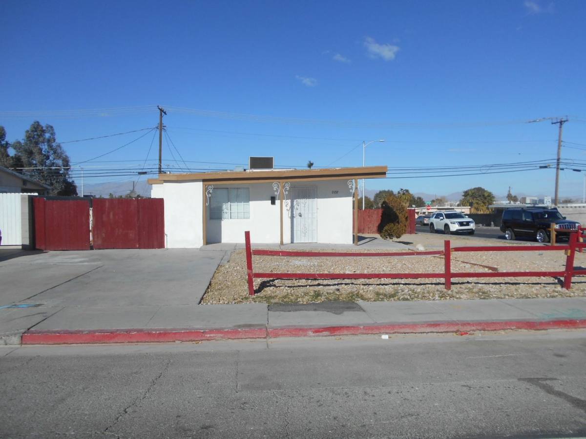 House for rent at 2137 E Saint Louis Ave, Las Vegas, NV 89104