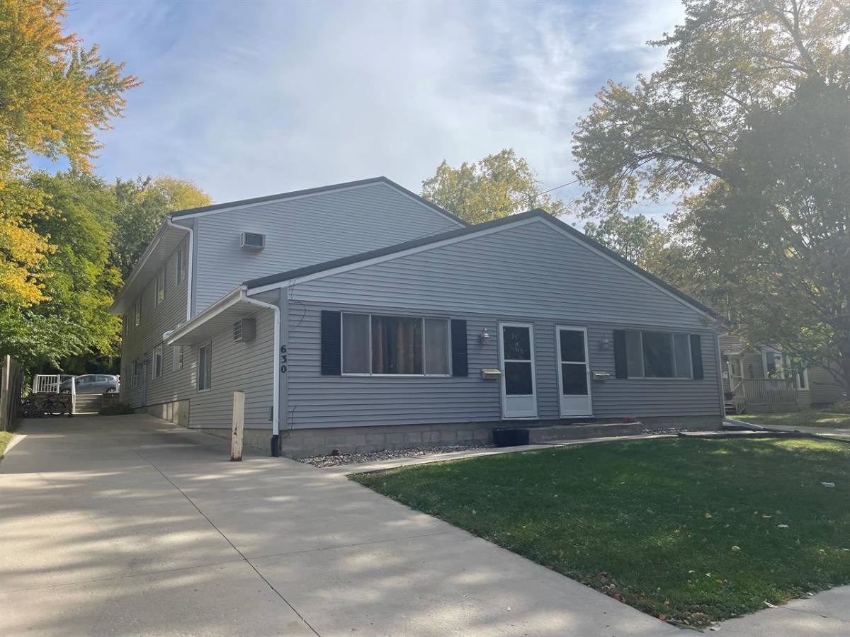 Apartment for rent at 630 S Governor St, Iowa City, IA 52240