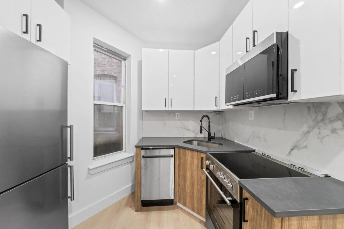 Apartment for rent at 514 E 188 St, Bronx, NY 10458