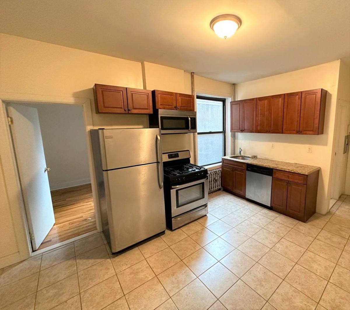 Apartment for rent at 3401 Park Ave, Union City, NJ 07087