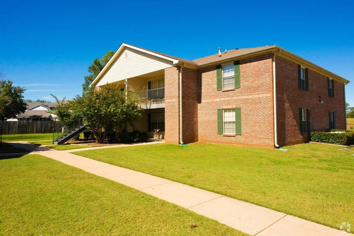 Apartment for rent at 463 Alexander Ave, Centreville, AL 35042