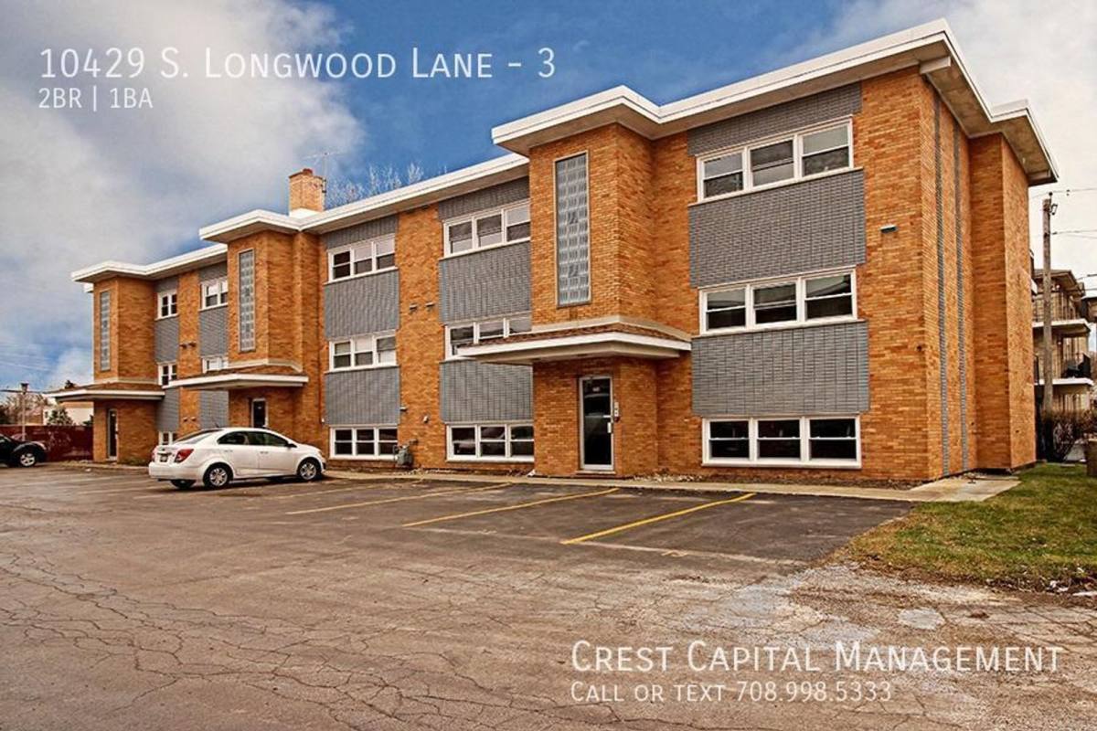 Apartment for rent at 10425-37 S Longwood Lane, Oak Lawn, IL 60453