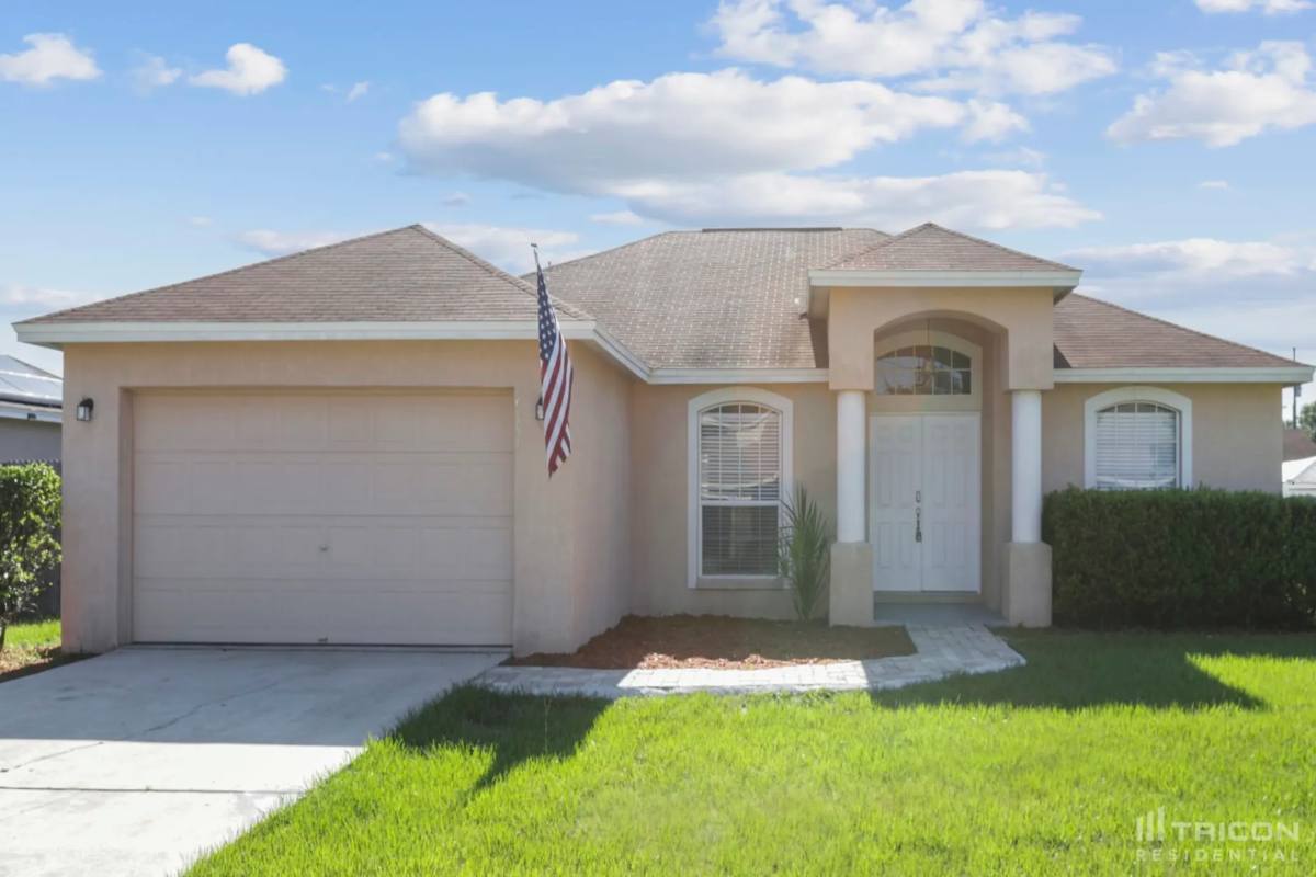 House for rent at 4891 Palm View Dr W Mulberry Floor, Mulberry, FL 33860