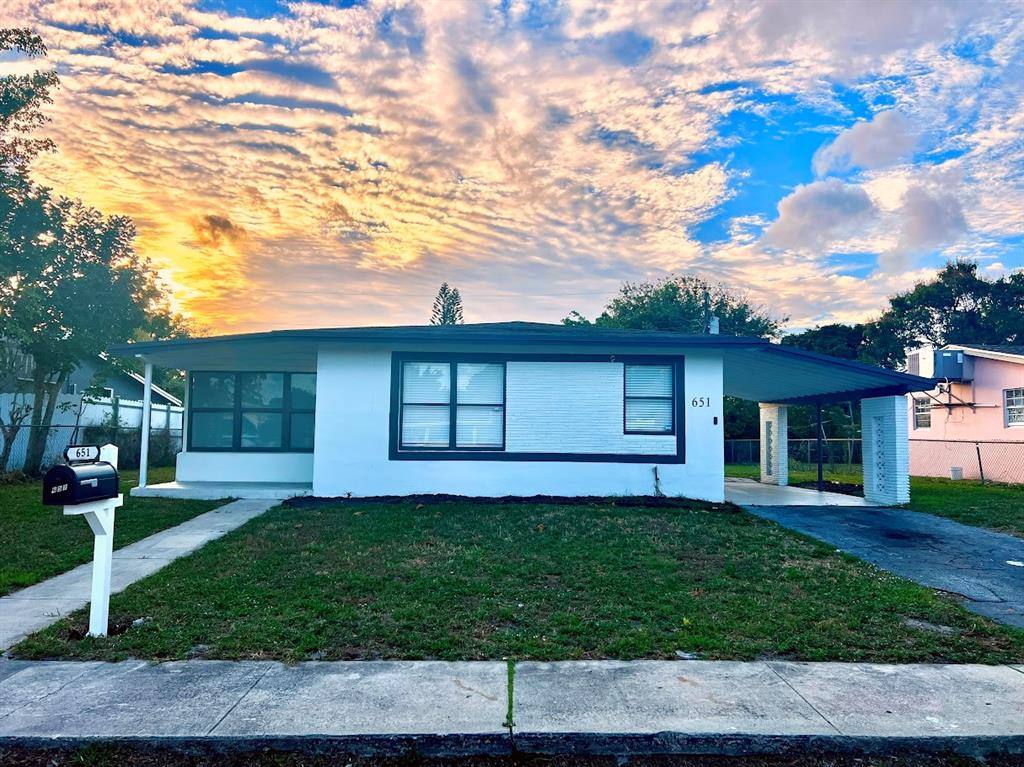 House for rent at 651 SW 28th Dr, Fort Lauderdale, FL 33312