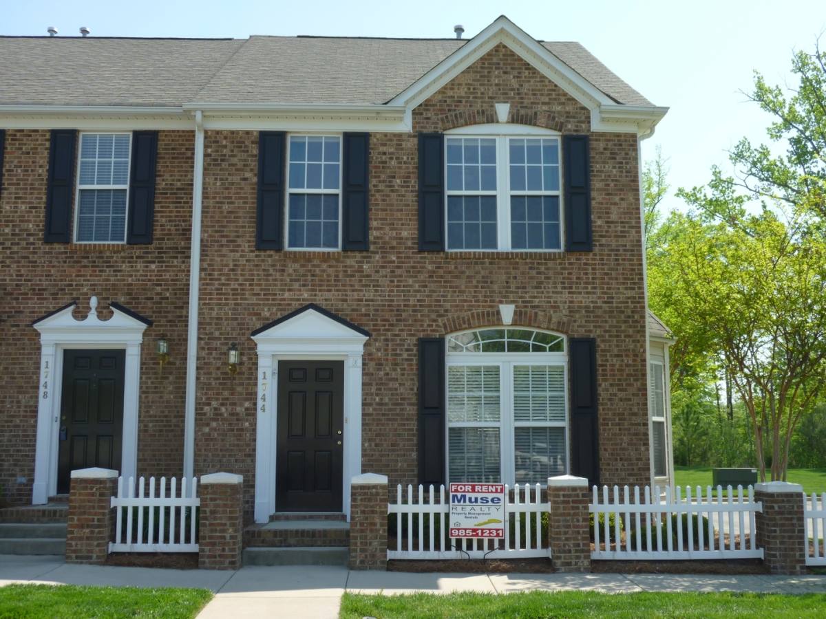 Townhouse for rent at 1744 Chamberside Dr, Rock Hill, SC 29730