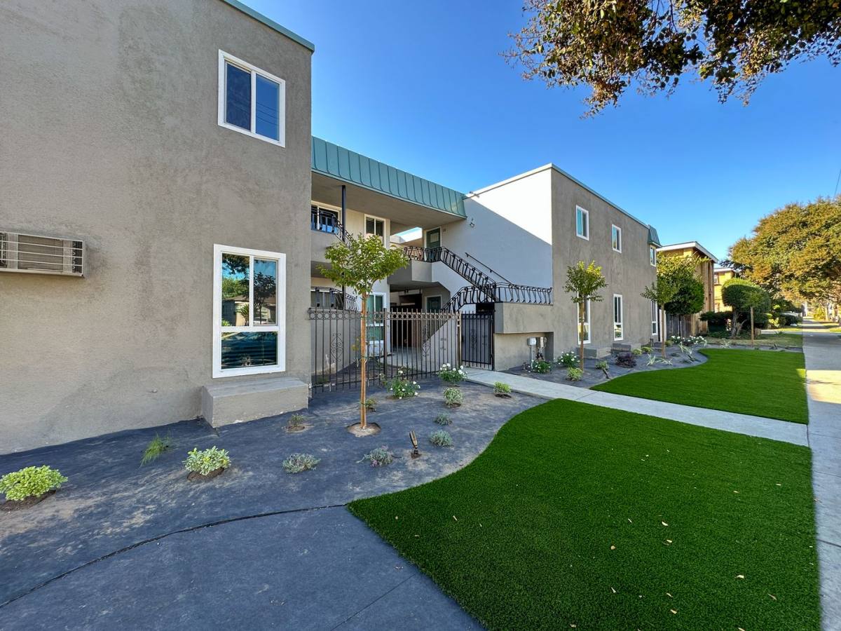 Apartment for rent at 821 S 4th St, Alhambra, CA 91801